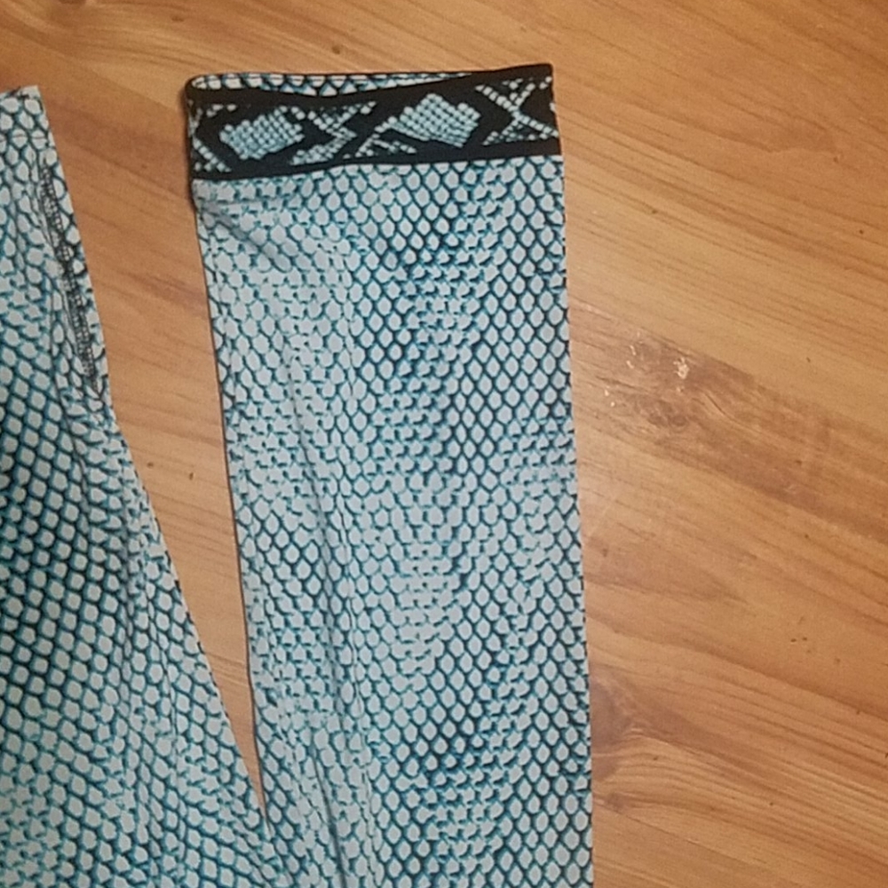 Tunic - Picture 3 of 7